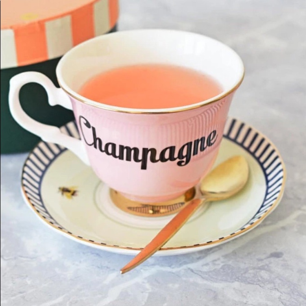 CHAMPAGNE